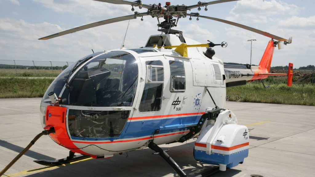 {:de}Forschungshubschrauber BO 105 CB (D-HDDP){:}{:en}Research helicopter BO 105 CB (D-HDDP){:}