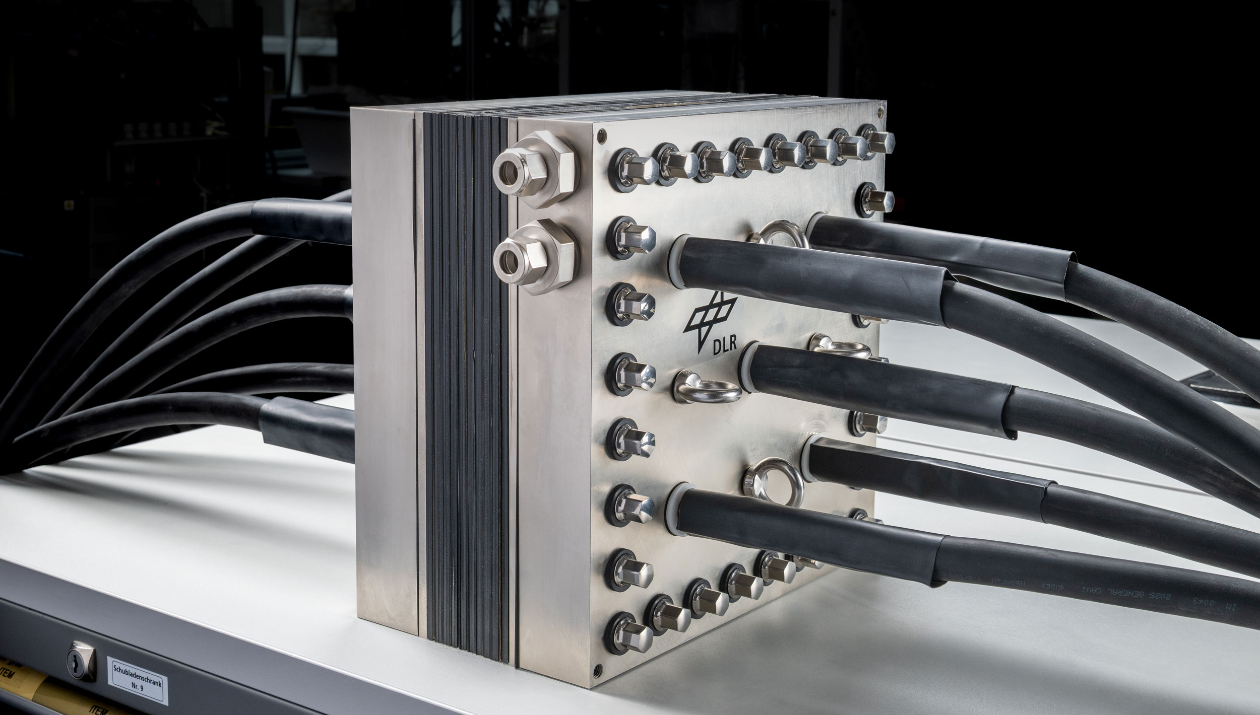 DLR Events | HYScale 100 kW stack
