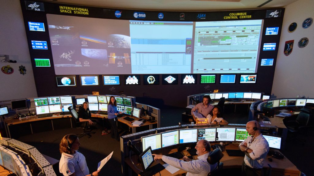 {:de}Nationales Raumfahrtkontrollzentrum (GSOC){:}{:en}German Space Operations Center (GSOC){:}