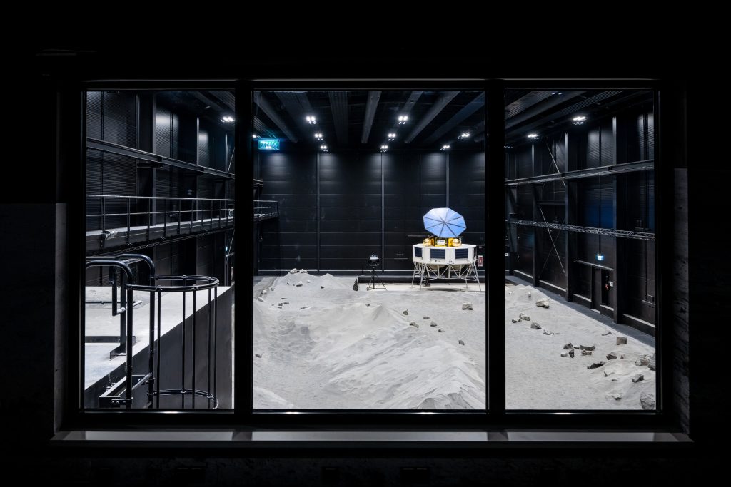 LUNA-regolith-Hall